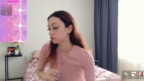Snapshot of ayehoney chatting on 07/21/26, 04:59 Hailey Wellington online show from 07/21/26, 04:59