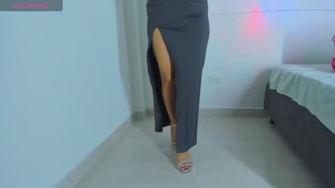 Mariana online show from 01/12/25, 04:00