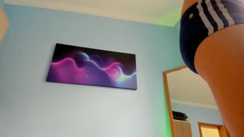 Snapshot of ayjeeem chatting on 10/03/25, 01:52 Andr online show from 10/03/25, 01:52