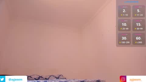 Snapshot of ayjeeem chatting on 10/17/25, 02:08 Andr online show from 10/17/25, 02:08