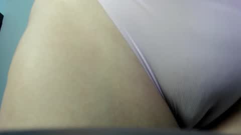 Alyda Jaramillo online show from 10/29/25, 07:59