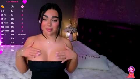  Ayla Demir  online show from 11/29/25, 11:19