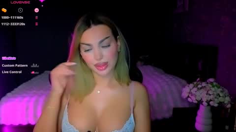 Snapshot of ayla_demir chatting on 03/13/26, 09:43 Ayla Demir online show from 03/13/26, 09:43