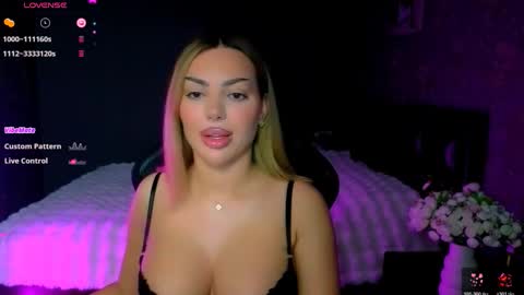 Snapshot of ayla_demir chatting on 03/14/26, 10:04 Ayla Demir online show from 03/14/26, 10:04