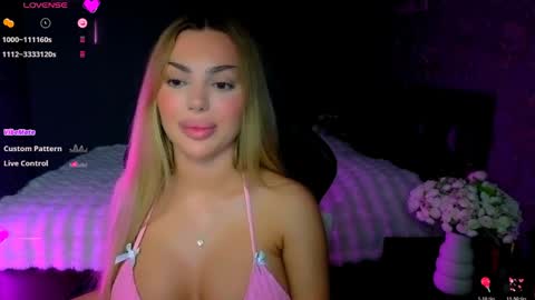 Snapshot of ayla_demir chatting on 04/04/26, 08:50 Ayla Demir online show from 04/04/26, 08:50