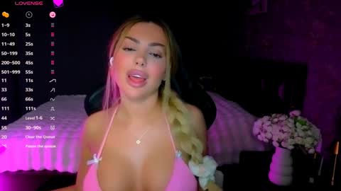 Snapshot of ayla_demir chatting on 04/07/26, 08:53 Ayla Demir online show from 04/07/26, 08:53