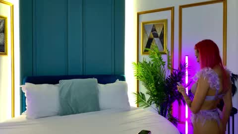 Ayla online show from 10/17/25, 06:43