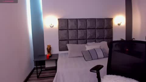 Ayleen online show from 02/16/25, 12:19