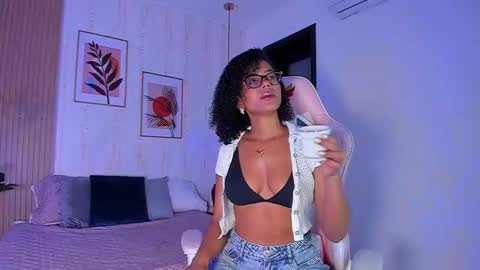 Ayleen online show from 10/20/25, 12:49