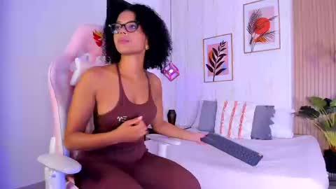 Ayleen online show from 10/31/25, 12:50