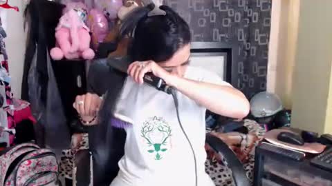 AyleenZJ online show from 12/31/24, 06:46