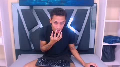 Snapshot of aylensantos chatting on 02/17/25, 07:21 Aylen online show from 02/17/25, 07:21