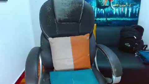 Snapshot of aylensantos chatting on 02/21/25, 04:16 Aylen online show from 02/21/25, 04:16