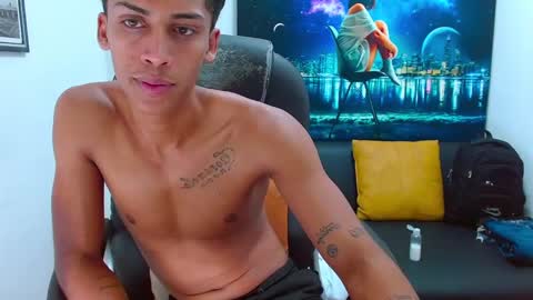 Snapshot of aylensantos chatting on 02/21/25, 07:21 Aylen online show from 02/21/25, 07:21