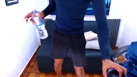 Snapshot of aylensantos chatting on 03/05/25, 05:29 Aylen online show from 03/05/25, 05:29