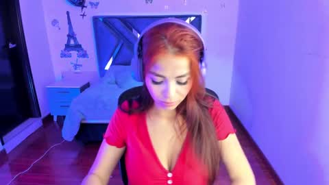 Snapshot of aylin_diazz chatting on 02/10/25, 09:47 Aylin online show from 02/10/25, 09:47