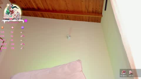 Snapshot of aylinnzambrano_ chatting on 12/24/24, 04:19 Aylin online show from 12/24/24, 04:19