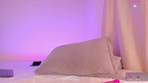 Snapshot of aylinnzambrano_ chatting on 02/07/25, 05:41 Aylin online show from 02/07/25, 05:41