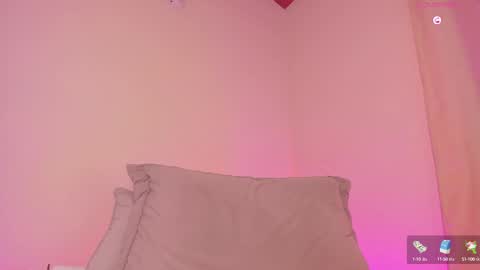 Snapshot of aylinnzambrano_ chatting on 03/04/25, 06:04 Aylin online show from 03/04/25, 06:04