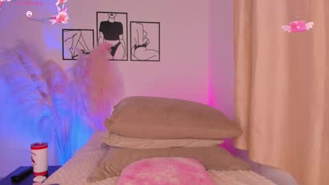 Snapshot of aylinnzambrano_ chatting on 09/22/25, 10:28 Aylin online show from 09/22/25, 10:28