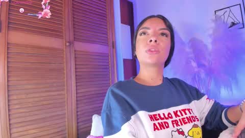 Snapshot of aylinnzambrano_ chatting on 09/30/25, 09:25 Aylin online show from 09/30/25, 09:25