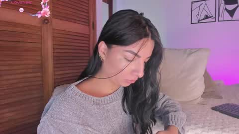 Snapshot of aylinnzambrano_ chatting on 10/15/25, 11:21 Aylin online show from 10/15/25, 11:21