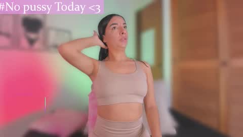 Aylin  online show from 01/11/26, 10:37