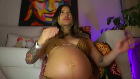 Ayra L online show from 11/17/25, 01:22