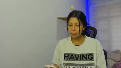 Snapshot of aysha_winxx chatting on 10/16/25, 11:33 aysha_winxx online show from 10/16/25, 11:33