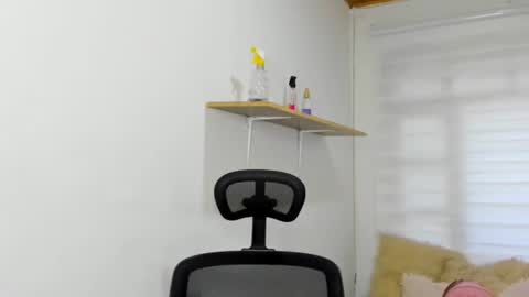 Snapshot of aysha_winxx chatting on 10/17/25, 11:24 aysha_winxx online show from 10/17/25, 11:24