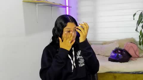 Snapshot of aysha_winxx chatting on 10/27/25, 11:25 aysha_winxx online show from 10/27/25, 11:25