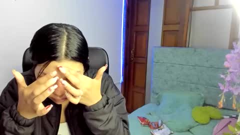 Snapshot of aysha_winxx chatting on 11/27/25, 03:30 aysha_winxx online show from 11/27/25, 03:30