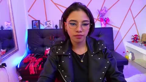 Snapshot of ayshalambardo chatting on 12/14/25, 11:42 sofia online show from 12/14/25, 11:42