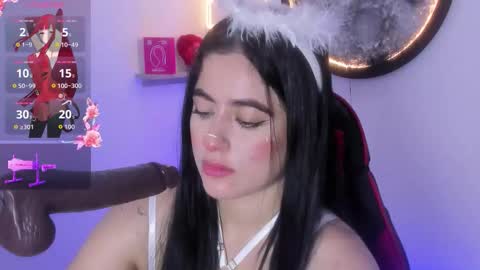 Snapshot of ayshel_lira chatting on 11/13/25, 01:43 ayshel_lira online show from 11/13/25, 01:43