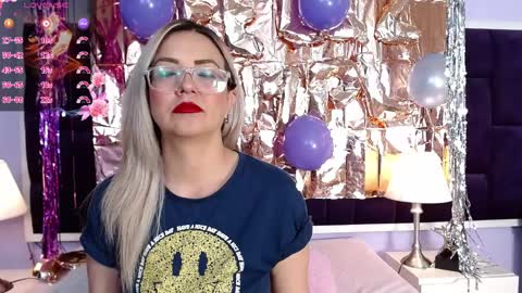 Snapshot of azaahara_ chatting on 04/01/26, 12:17 Azahara online show from 04/01/26, 12:17