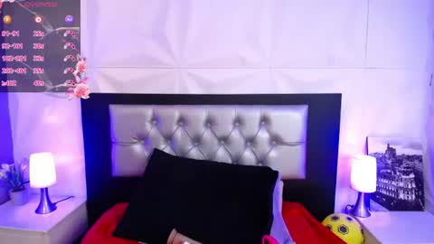 Snapshot of azaahara_ chatting on 06/27/26, 12:22 Azahara online show from 06/27/26, 12:22