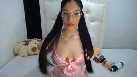 Snapshot of azahara_smith chatting on 09/20/25, 04:46 Smith online show from 09/20/25, 04:46