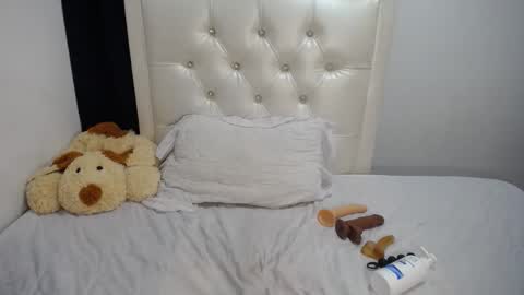 Snapshot of azahara_smith chatting on 10/10/25, 08:24 Smith online show from 10/10/25, 08:24