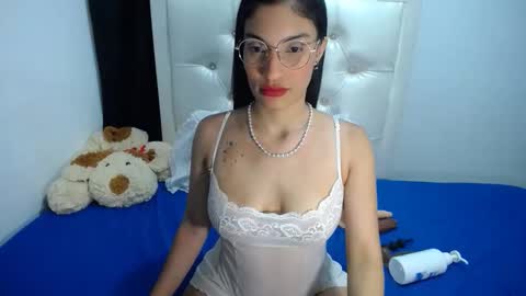 Snapshot of azahara_smith chatting on 10/18/25, 07:53 Smith online show from 10/18/25, 07:53