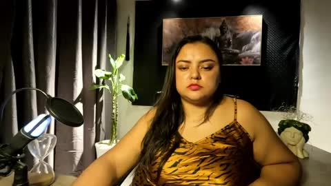 Snapshot of azaraonyx chatting on 05/26/26, 04:14 Goddess Azara online show from 05/26/26, 04:14