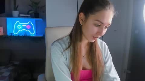 Snapshot of azeliaclark chatting on 01/28/25, 06:28 Sofia online show from 01/28/25, 06:28