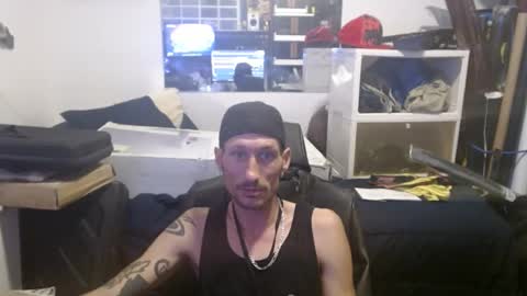 Snapshot of azrider480 chatting on 09/18/25, 04:58 Rider online show from 09/18/25, 04:58