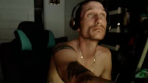 Snapshot of azrider480 chatting on 10/22/25, 06:46 Rider online show from 10/22/25, 06:46