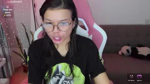 Snapshot of azu_chan chatting on 03/29/26, 12:54 Azu online show from 03/29/26, 12:54