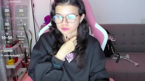 Snapshot of azu_chan chatting on 03/31/26, 12:34 Azu online show from 03/31/26, 12:34