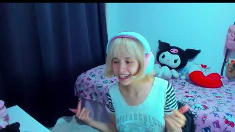 Azu Moure online show from 02/13/26, 02:51