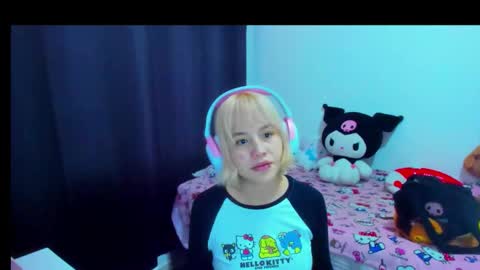 Azu Moure online show from 02/22/26, 05:33