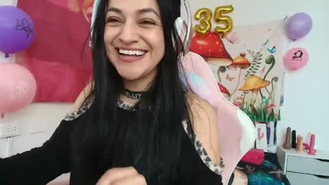 Snapshot of azucenaxxxgp chatting on 05/06/26, 03:17 Azucena R online show from 05/06/26, 03:17