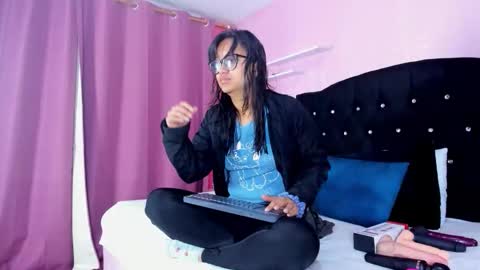 azul_moon online show from 12/02/25, 03:56
