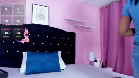 azul_moonn online show from 10/10/25, 04:11